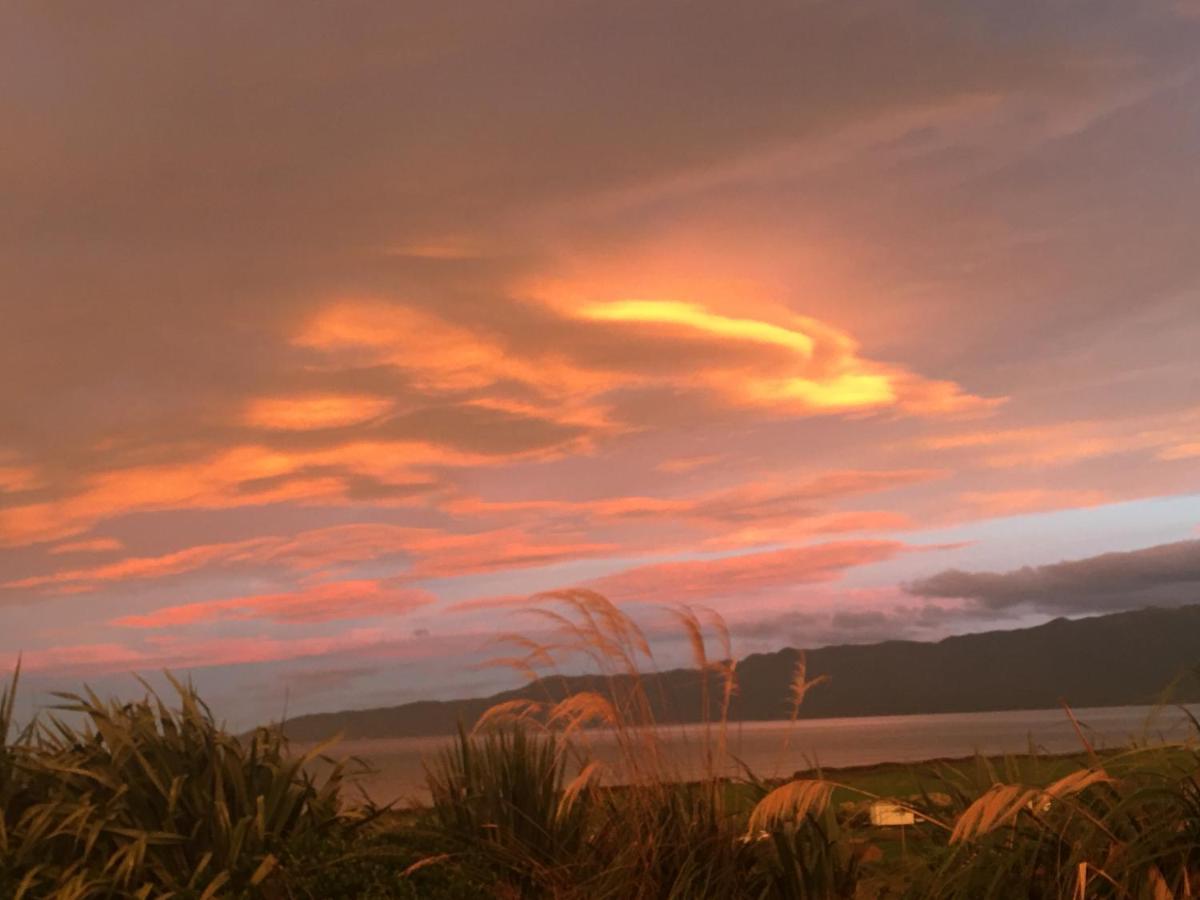 “The Cliffs” Humpridge View Motels Tuatapere Esterno foto