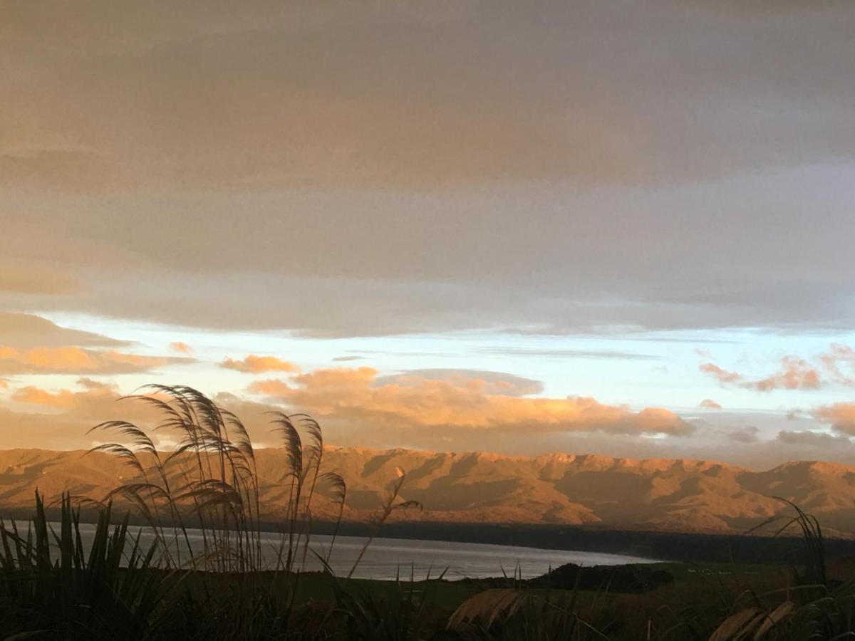 “The Cliffs” Humpridge View Motels Tuatapere Esterno foto