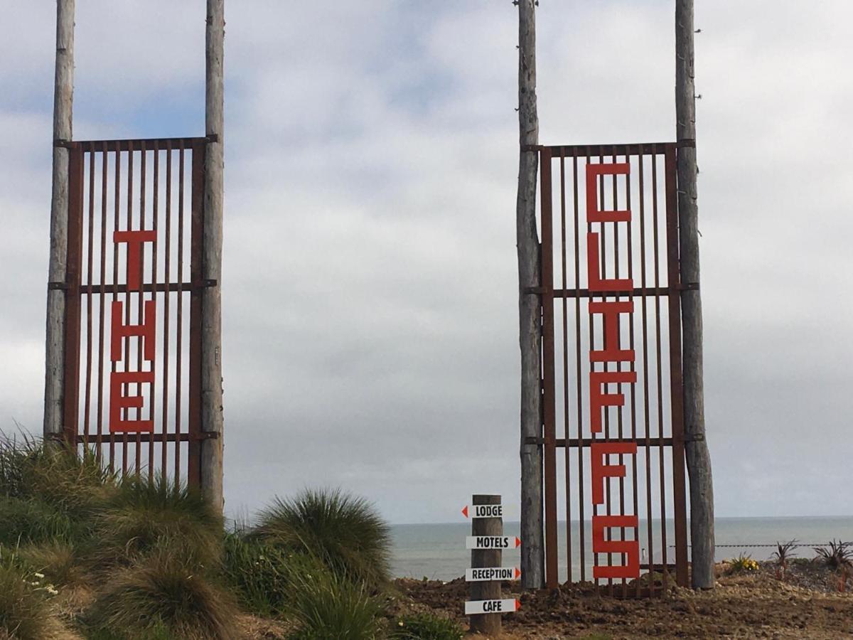 “The Cliffs” Humpridge View Motels Tuatapere Esterno foto
