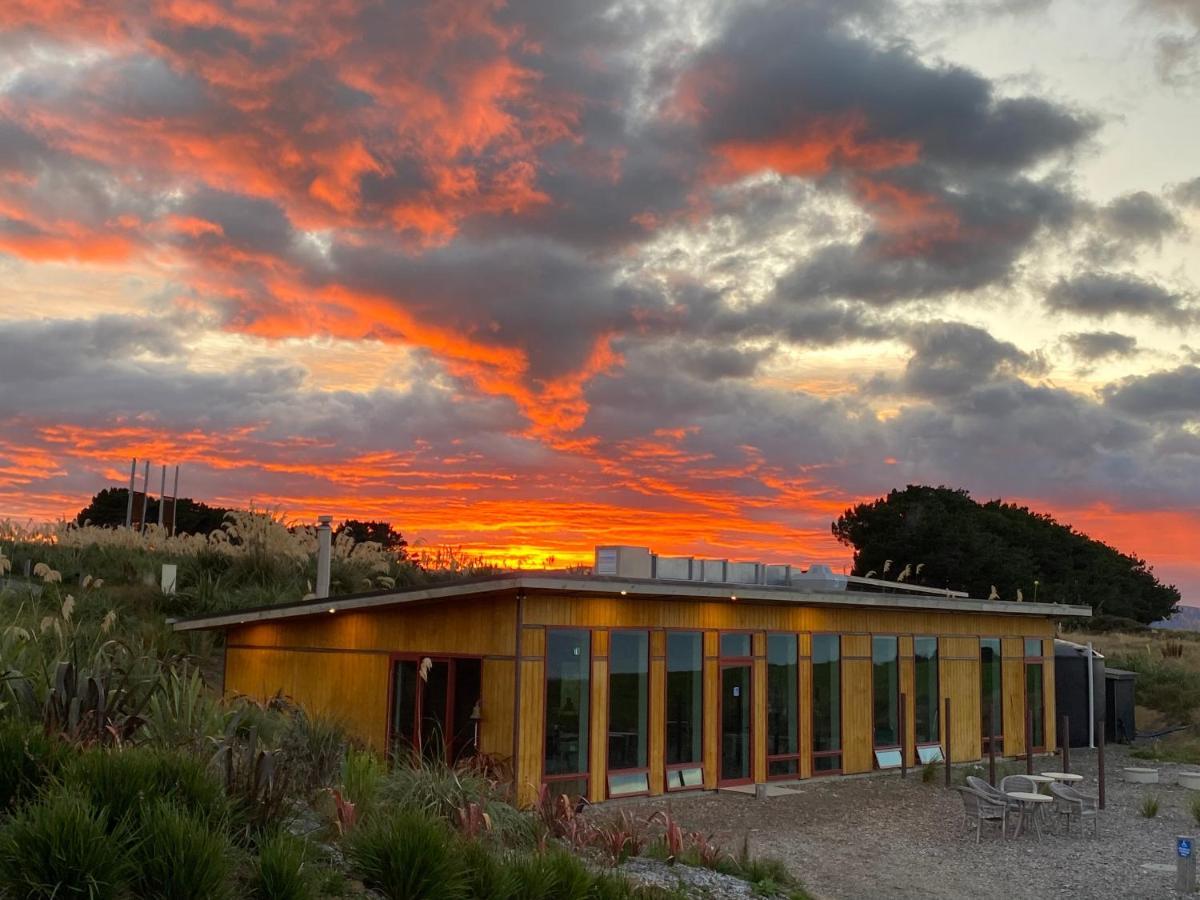 “The Cliffs” Humpridge View Motels Tuatapere Esterno foto