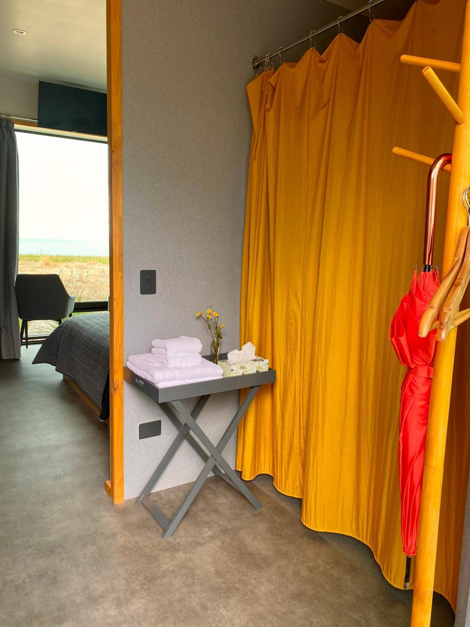 “The Cliffs” Humpridge View Motels Tuatapere Esterno foto