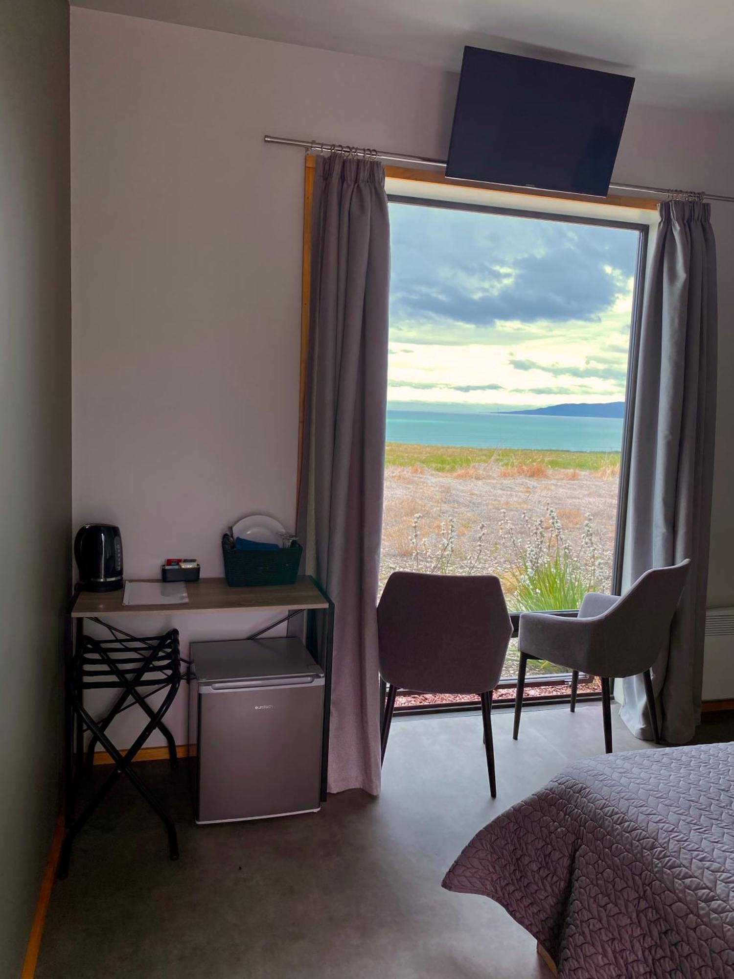 “The Cliffs” Humpridge View Motels Tuatapere Esterno foto