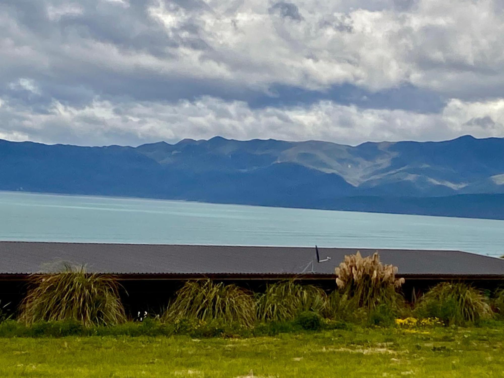 “The Cliffs” Humpridge View Motels Tuatapere Esterno foto